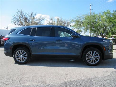 Used 2026 Buick Enclave Preferred image 2