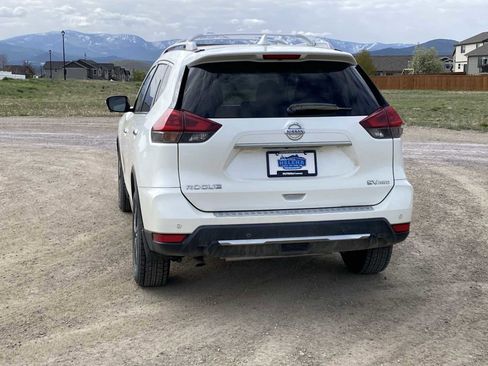 Used 2020 Nissan Rogue SV w/ Premium Package AWD/4WD image 13