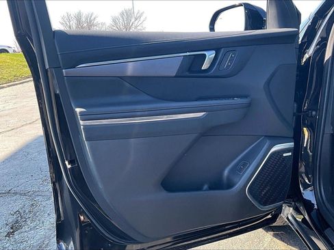 Used 2025 Buick Enclave Sport Touring image 26