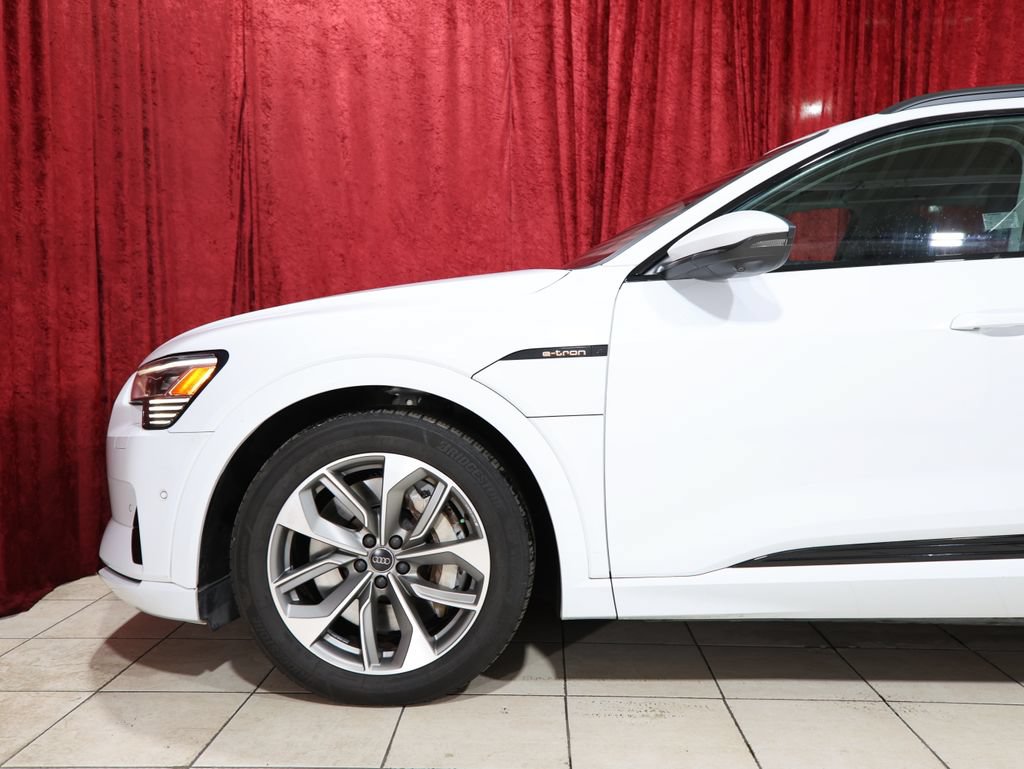 Used 2021 Audi e-tron Premium Plus w/ Premium Plus Package AWD/4WD image 5