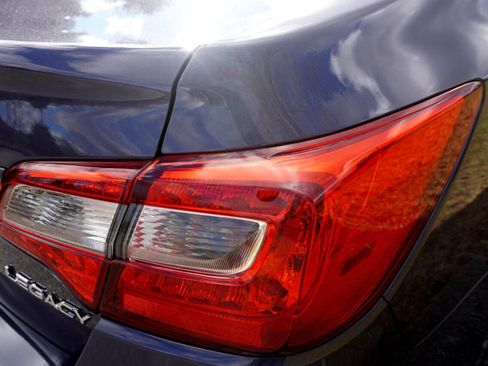 Used 2017 Subaru Legacy 2.5i Limited image 30