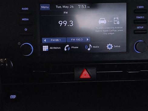 Used 2024 Hyundai Elantra SEL FWD image 25