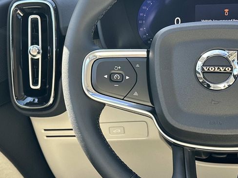 New 2026 Volvo XC40 B5 Plus w/ Protection Package Premier AWD/4WD image 8