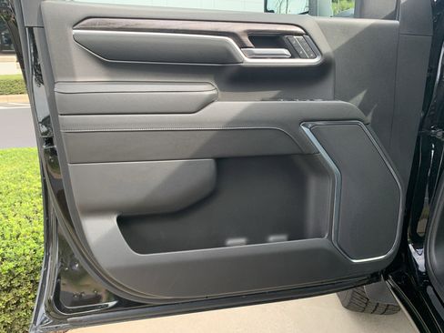 Used 2024 Chevrolet Silverado 2500 LTZ image 14