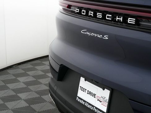 New 2026 Porsche Cayenne S image 38