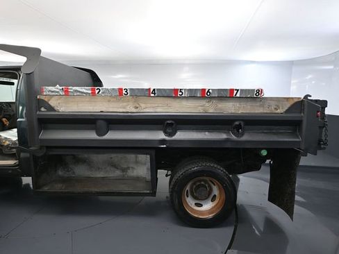 Used 2010 Ford F550 4x4 Regular Cab Super Duty image 34