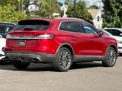 Used 2020 Lincoln Nautilus Reserve w/ Equipment Group 201A image 3