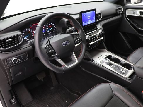 Used 2022 Ford Explorer ST-Line w/ Class IV Trailer Tow Package image 13