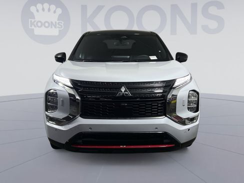 Used 2023 Mitsubishi Outlander SE Black Edition image 4