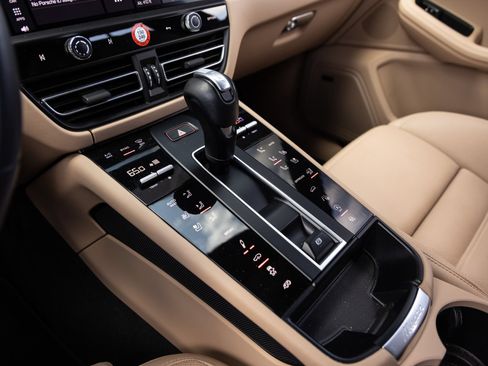 Certified 2023 Porsche Macan GTS AWD/4WD image 17