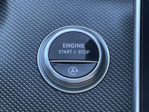 Certified 2025 Mercedes-Benz C 43 AMG 4MATIC Sedan image 32