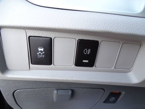 Used 2018 Toyota Sienna LE AWD image 19