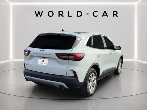 Used 2023 Ford Escape Active FWD image 3