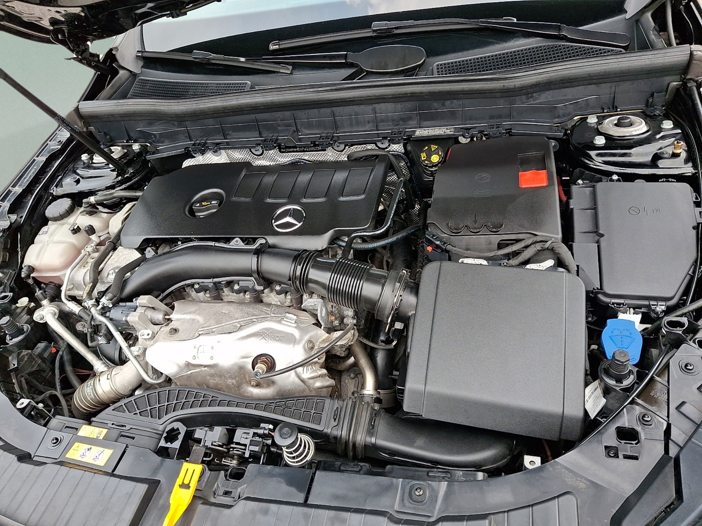 Used 2023 Mercedes-Benz GLB 250 4MATIC image 25