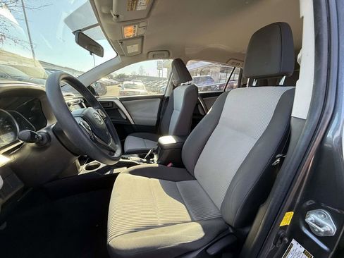 Used 2015 Toyota RAV4 LE image 10