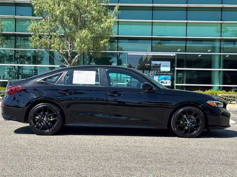 Used 2025 Honda Civic Sport image 3