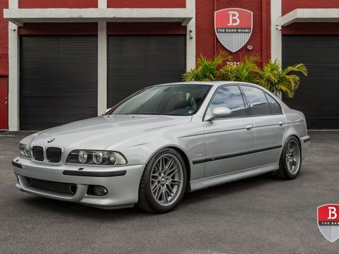 Used 2003 BMW M5 image 4