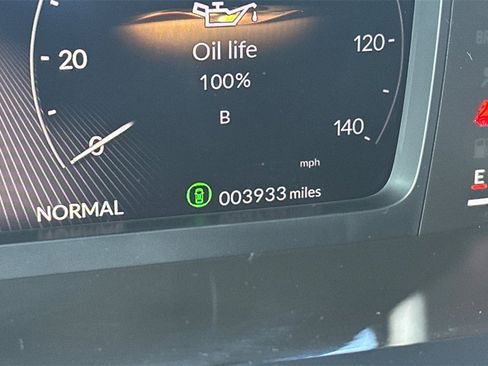 Certified 2025 Acura ADX AWD image 28