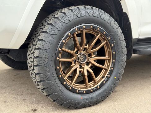 Used 2024 Toyota 4Runner TRD Off-Road image 27