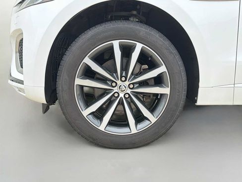 Certified 2025 Jaguar F-PACE R-Dynamic S AWD/4WD image 6