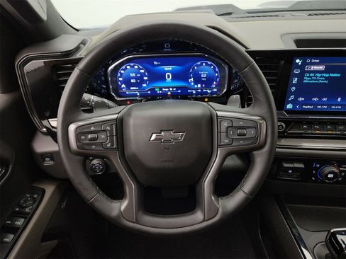 Used 2023 Chevrolet Silverado 1500 ZR2 w/ Technology Package image 12