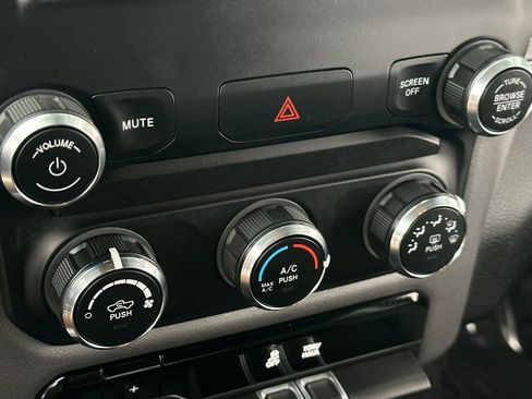 Used 2024 RAM 2500 Big Horn image 23