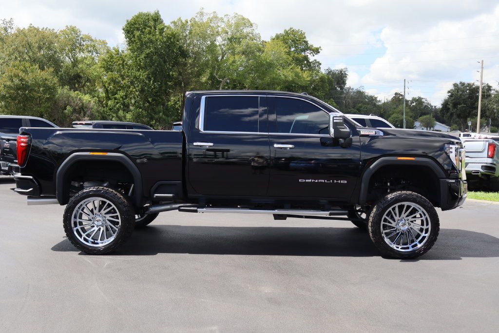 Used 2025 GMC Sierra 2500 Denali w/ Denali Reserve Package AWD/4WD image 10
