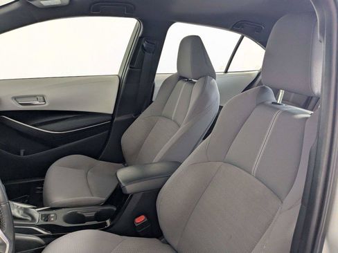 Used 2022 Toyota Corolla SE FWD image 11