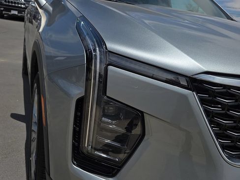 Used 2025 Cadillac XT4 Premium Luxury FWD image 7