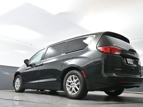 Used 2023 Chrysler Voyager LX FWD image 54