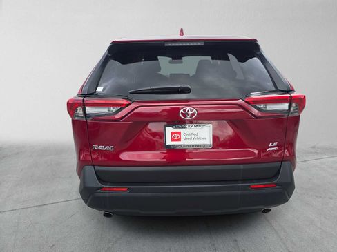 Certified 2025 Toyota RAV4 LE AWD/4WD image 4
