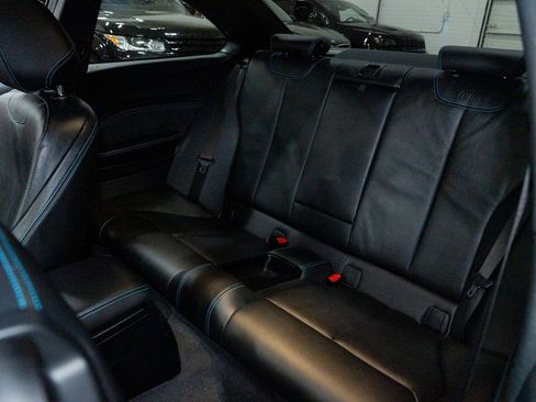 Used 2018 BMW M2 image 26