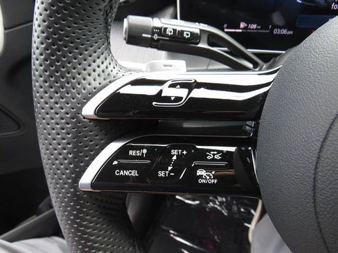 Used 2026 Mercedes-Benz GLC 350e 4MATIC image 11