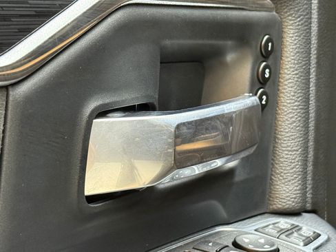 Used 2024 RAM 2500 Laramie w/ Night Edition image 21