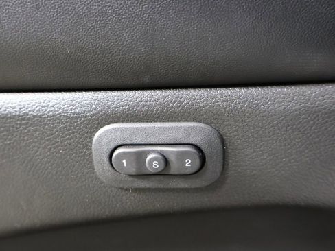 Used 2022 Jeep Grand Cherokee Limited image 23