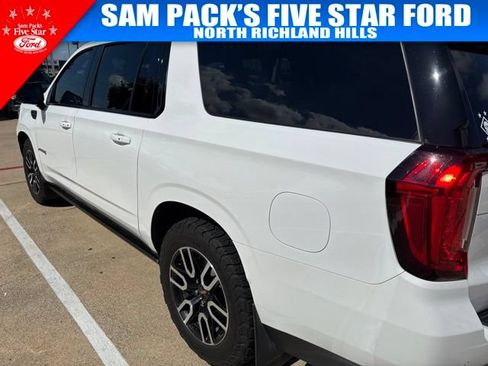 Used 2023 GMC Yukon XL AT4 AWD/4WD image 4