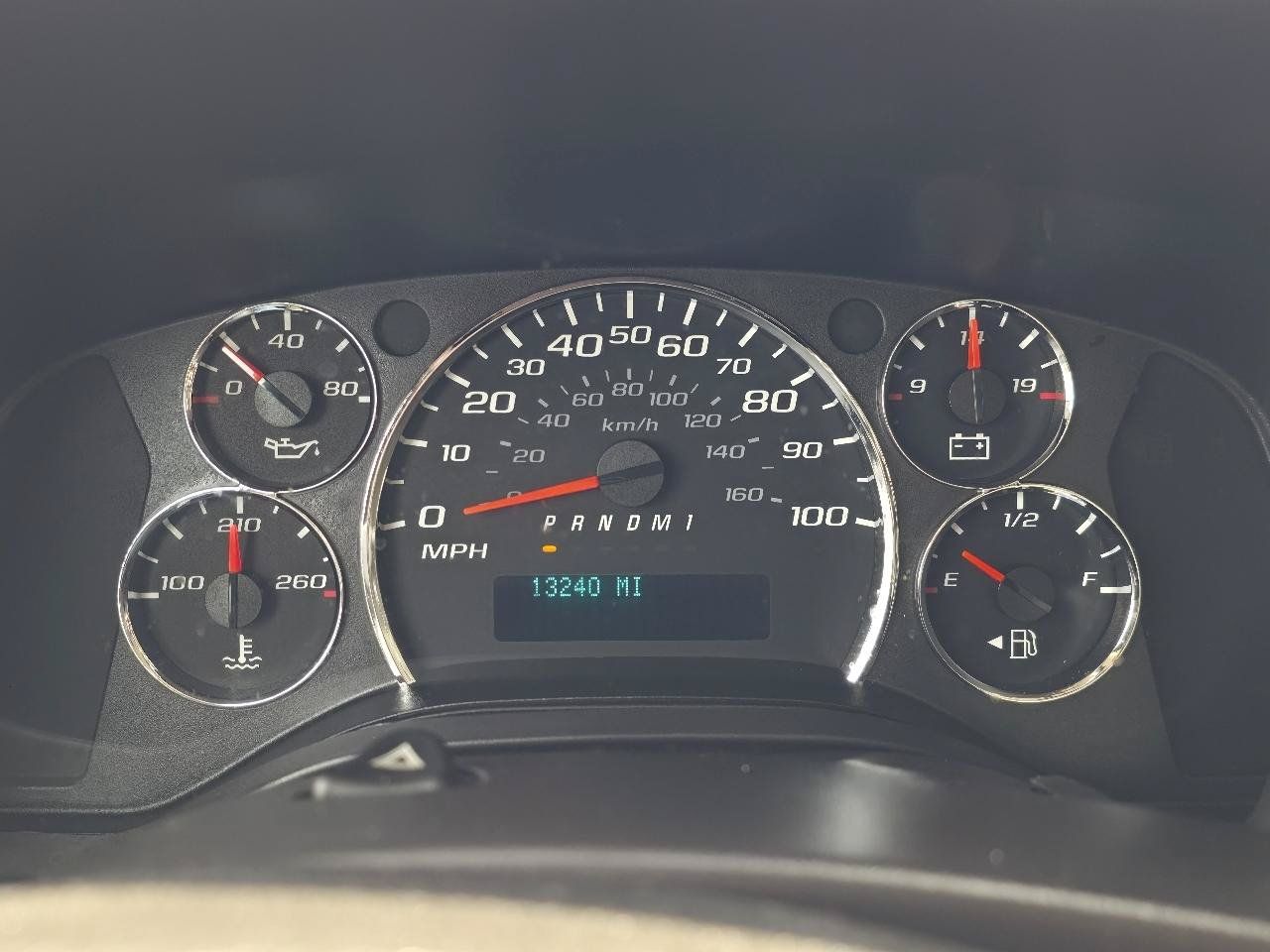 Used 2014 Chevrolet Express 2500 RWD image 22
