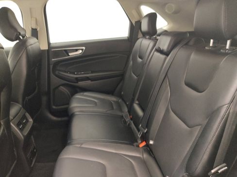 Used 2017 Ford Edge Titanium w/ Technology Package image 18