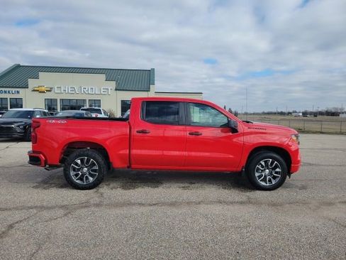 Used 2022 Chevrolet Silverado 1500 Custom w/ LPO, Dark Essentials Package image 19