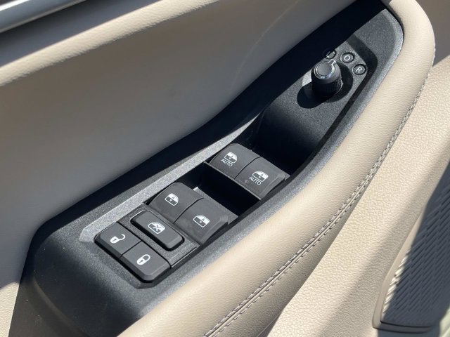 New 2026 Jeep Grand Cherokee Limited w/ Limited Altitude Package RWD image 24