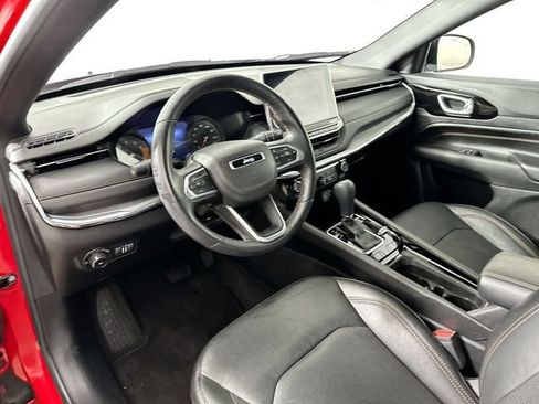 Used 2022 Jeep Compass Limited image 10