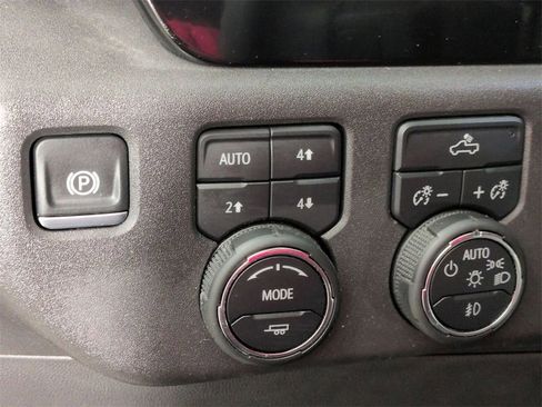 Certified 2024 Chevrolet Silverado 1500 LT Trail Boss w/ Convenience Package II image 18