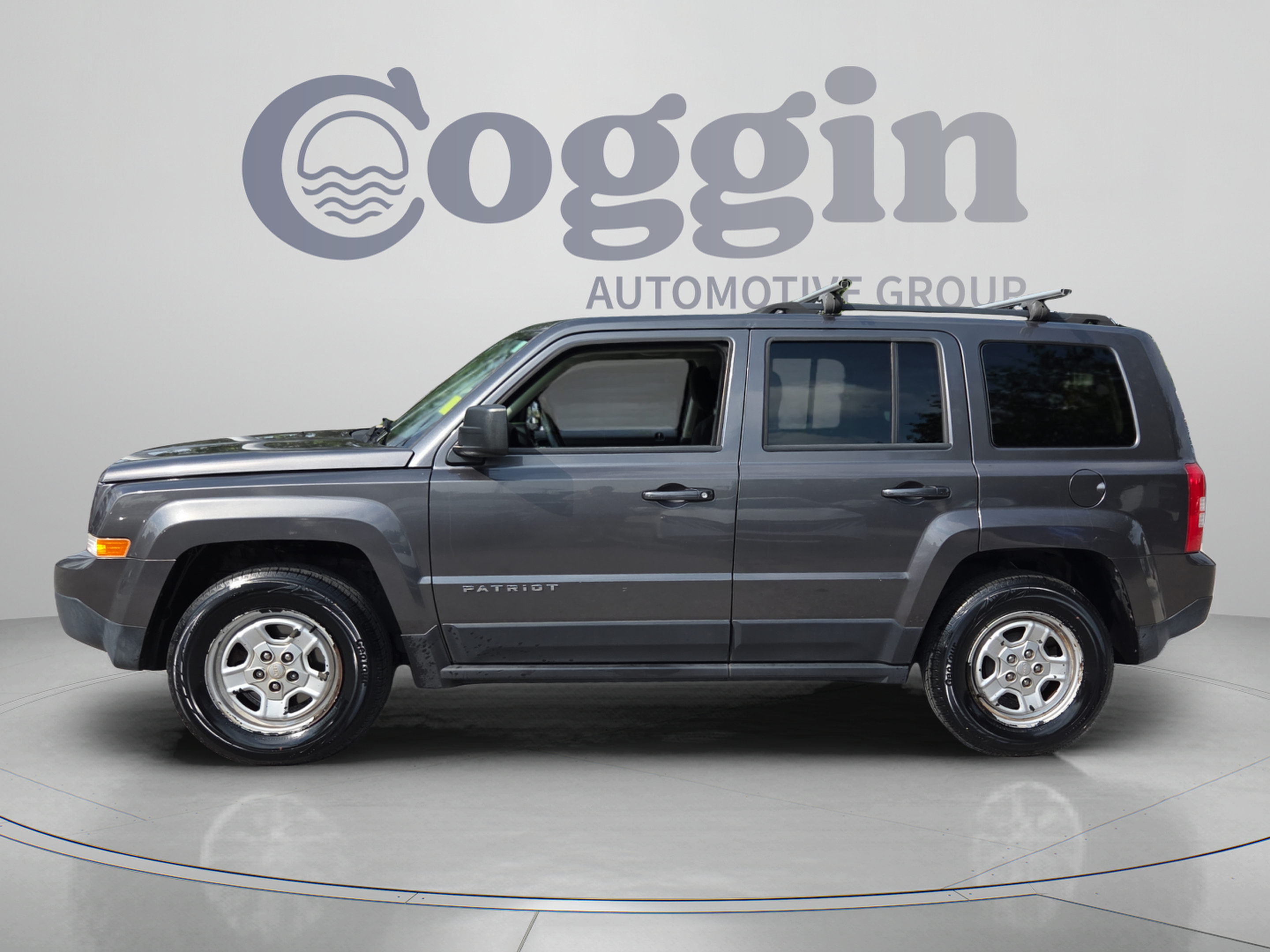 Used 2016 Jeep Patriot Sport w/ Power Value Group FWD image 2