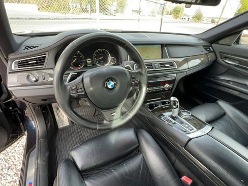 Used 2014 BMW 750i image 8