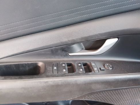 Used 2021 Hyundai Elantra SE FWD image 20
