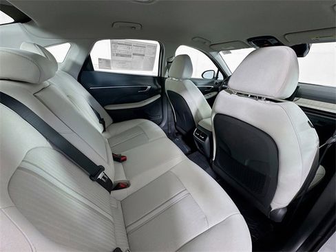 New 2025 Hyundai Sonata SEL image 28