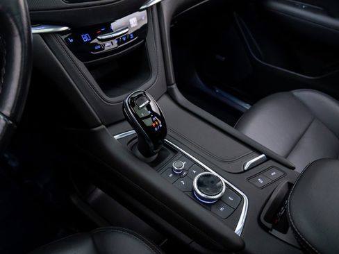 Used 2020 Cadillac XT5 Premium Luxury w/ LPO, Floor Liner Package image 14