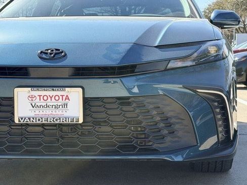 New 2026 Toyota Camry SE image 9