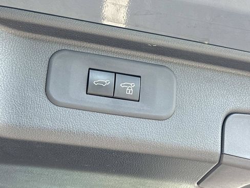 Used 2025 Toyota Grand Highlander FWD image 12