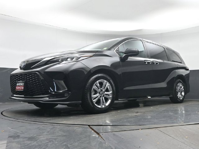 Certified 2023 Toyota Sienna XSE w/ XSE Plus Package AWD/4WD image 31